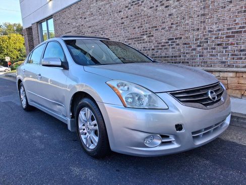 Used 2012 Nissan Altima 2.5 SL w/ 2.5SL Pkg FWD image 7