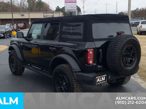 Used 2023 Ford Bronco Wildtrak image 10