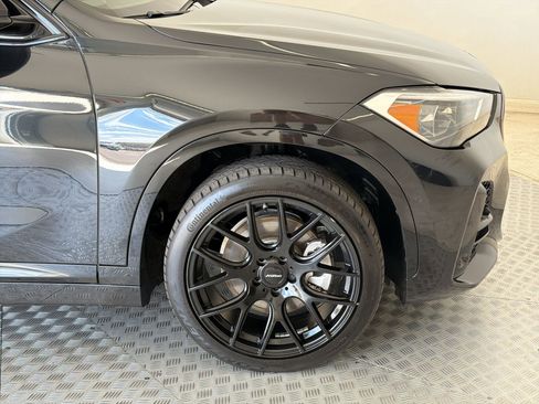 Used 2022 BMW X1 xDrive28i w/ M Sport Package AWD/4WD image 12