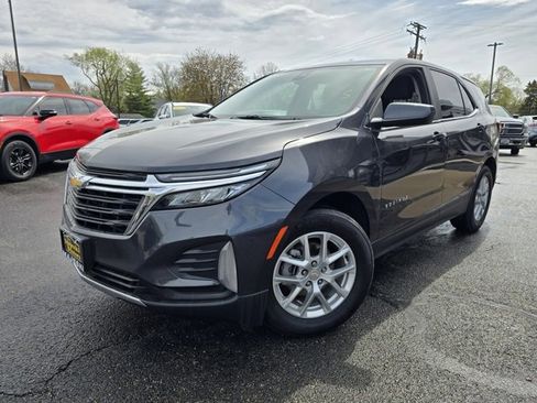Used 2023 Chevrolet Equinox LT image 3