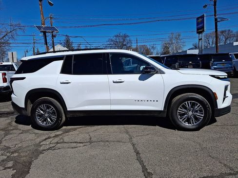Used 2026 Chevrolet Traverse LT w/ Driver Confidence Package image 8