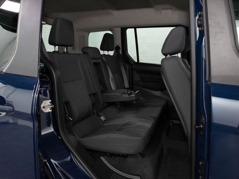 Used 2016 Ford Transit Connect XLT image 17