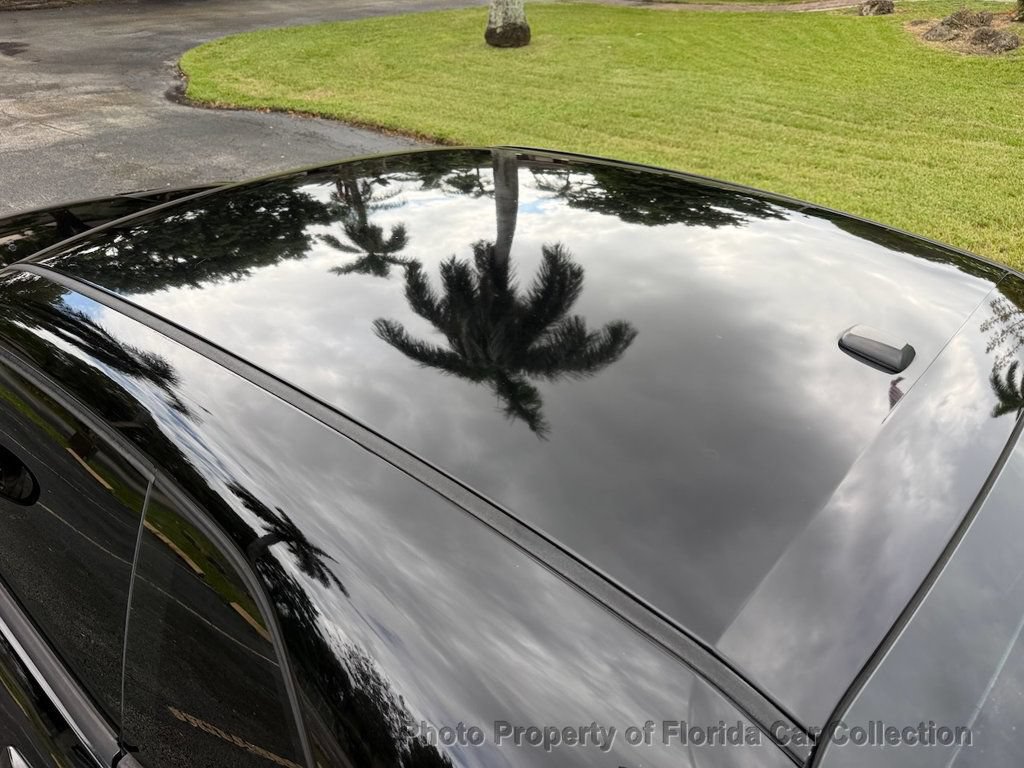 Used 2012 Dodge Challenger R/T RWD image 24