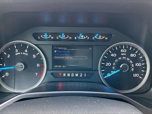 Used 2016 Ford F150 XLT w/ Equipment Group 302A Luxury AWD/4WD image 19