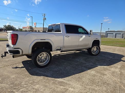 Used 2024 GMC Sierra 2500 Denali w/ Technology Package image 10