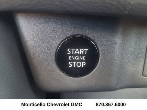 Used 2025 Nissan Rogue S FWD image 18