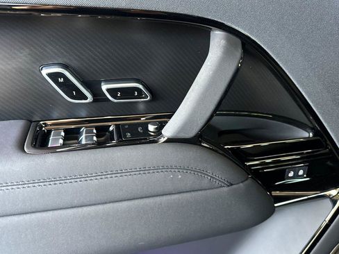 Used 2025 Land Rover Range Rover Sport SV Edition Two image 10