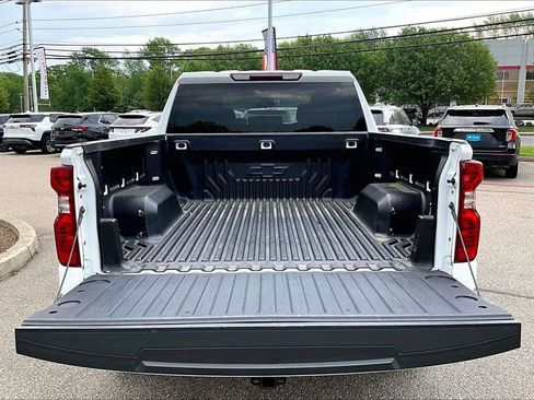 Used 2023 Chevrolet Silverado 1500 LT AWD/4WD image 29