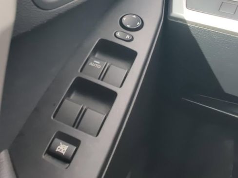 Used 2011 MAZDA MAZDA3 s Sport image 28