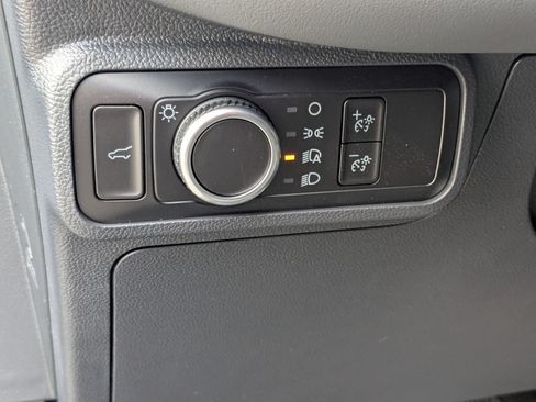 New 2026 Ford Explorer Active RWD image 12