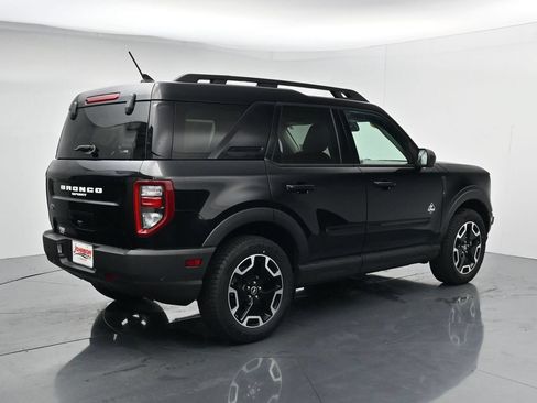 Used 2023 Ford Bronco Sport Outer Banks w/ Tech Package AWD/4WD image 8