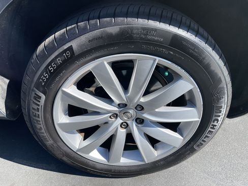 Used 2019 Volvo XC90 T6 Momentum w/ Advanced Package image 3