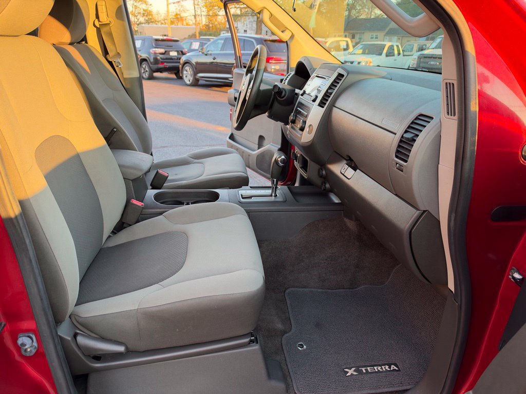 Used 2014 Nissan Xterra S AWD/4WD image 16