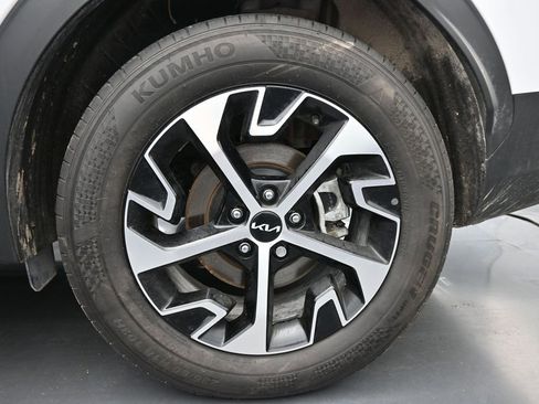 Used 2024 Kia Sportage EX AWD/4WD image 27