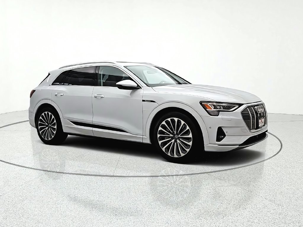 Used 2019 Audi e-tron Prestige w/ Prestige Package AWD/4WD image 8