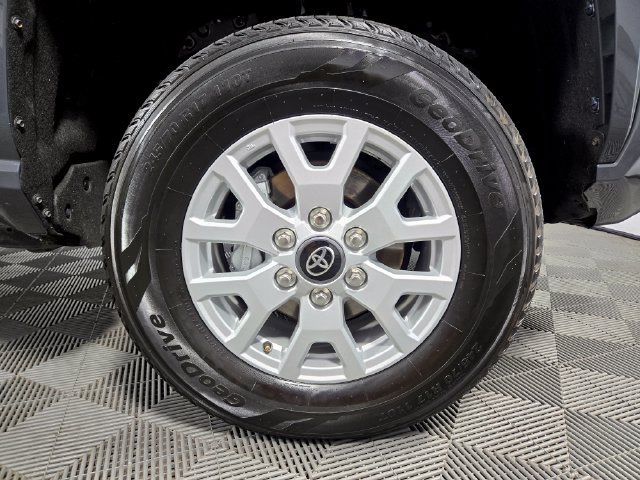 Used 2024 Toyota Tacoma SR5 RWD image 10