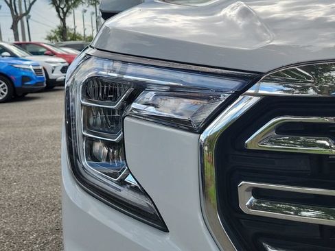 Certified 2024 GMC Terrain SLT FWD image 7
