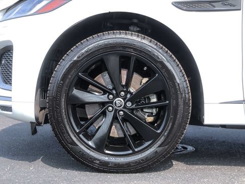 Used 2024 Jaguar F-PACE R-Dynamic S AWD/4WD image 17