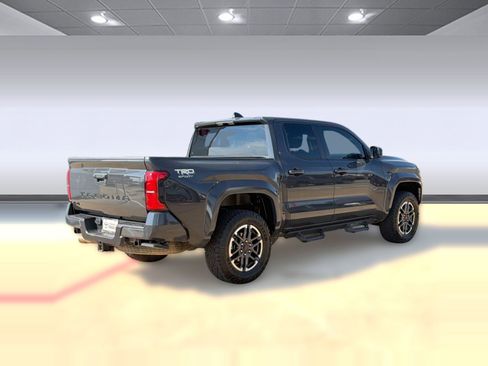 Used 2025 Toyota Tacoma TRD Sport AWD/4WD image 9