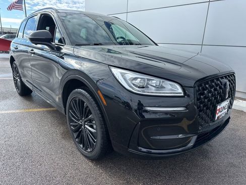 Used 2025 Lincoln Corsair Reserve w/ Jet Appearance Package image 4