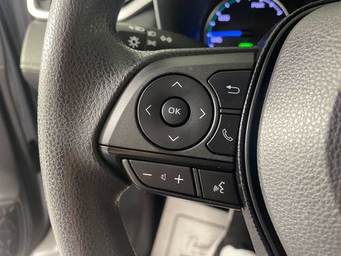 Used 2020 Toyota RAV4 LE AWD/4WD image 12