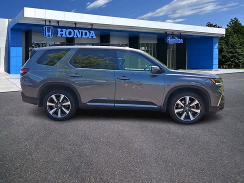 Used 2023 Honda Pilot Elite image 25
