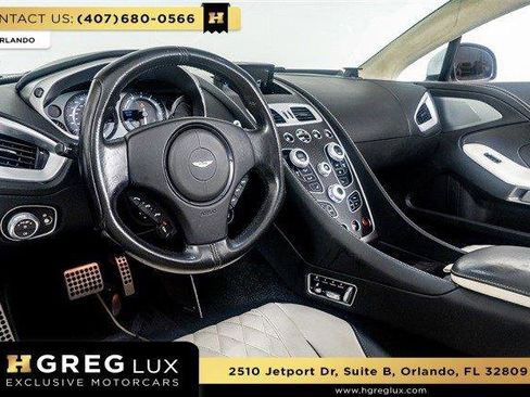 Used 2017 Aston Martin Vanquish S image 2