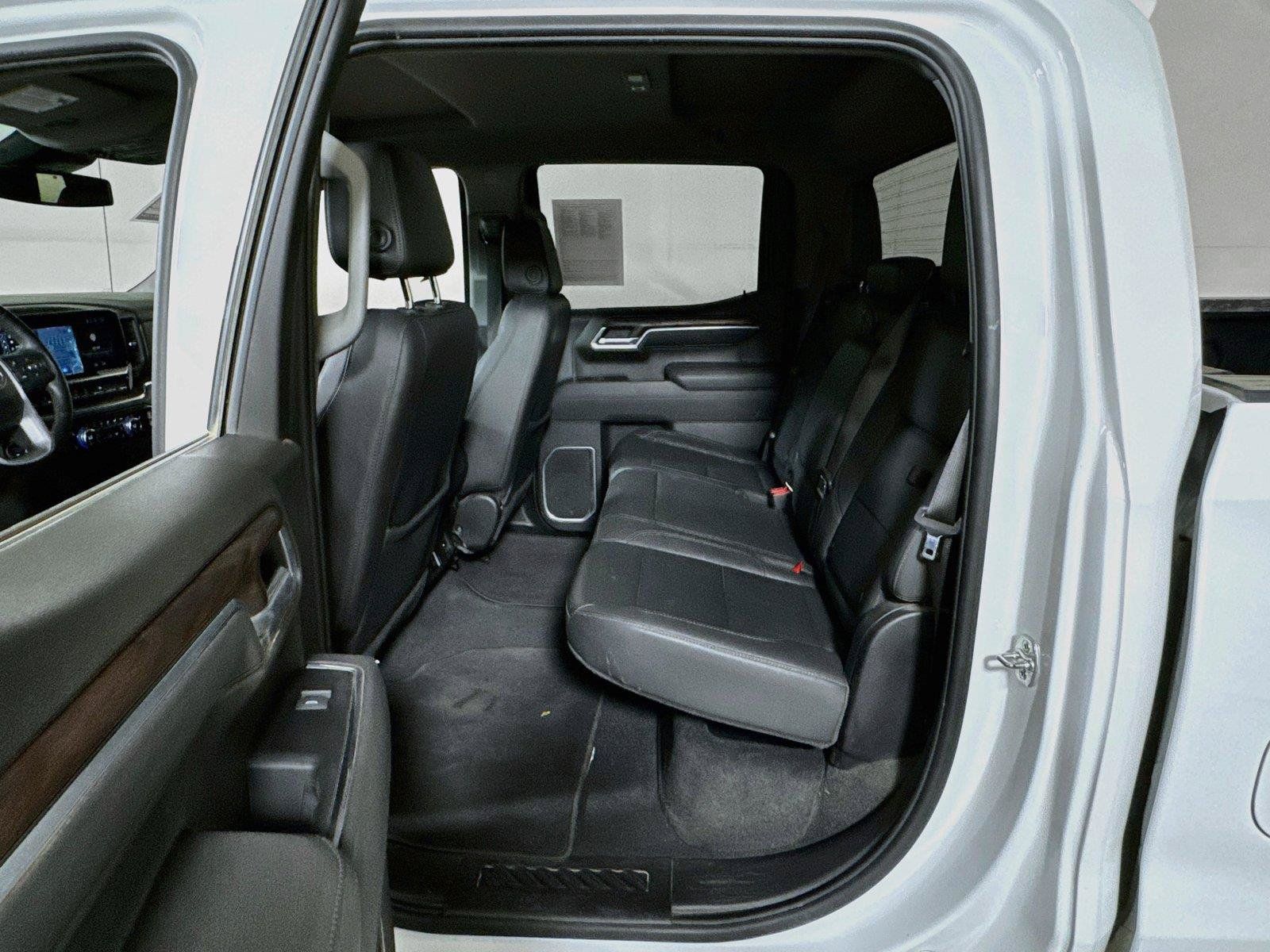 Used 2025 GMC Sierra 1500 SLT AWD/4WD image 22