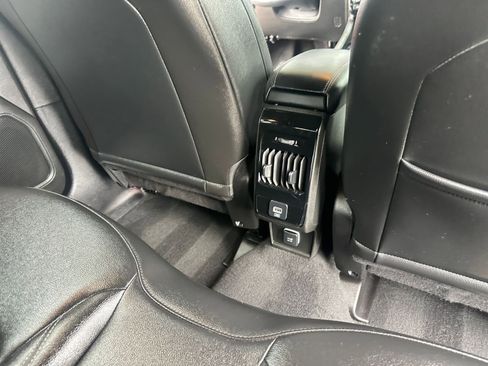 Used 2025 Jeep Compass Limited image 24