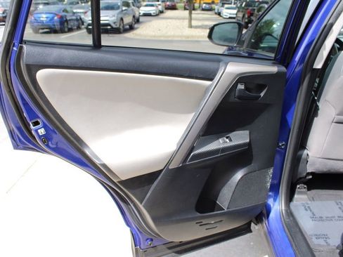 Used 2015 Toyota RAV4 LE image 21