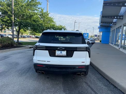 Used 2024 Chevrolet Traverse RS AWD/4WD image 10