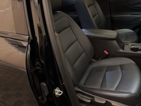 Used 2023 Chevrolet Equinox RS w/ LPO, Floor Liner Package image 22