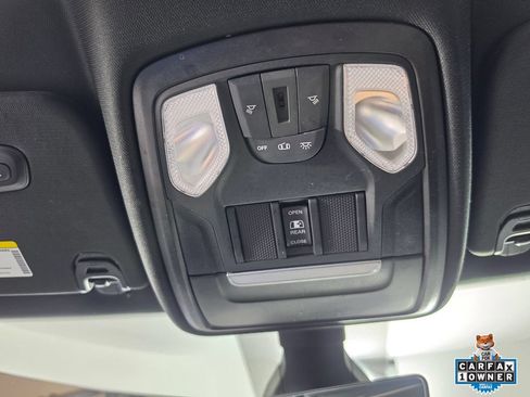 Used 2022 RAM 1500 Big Horn AWD/4WD image 32