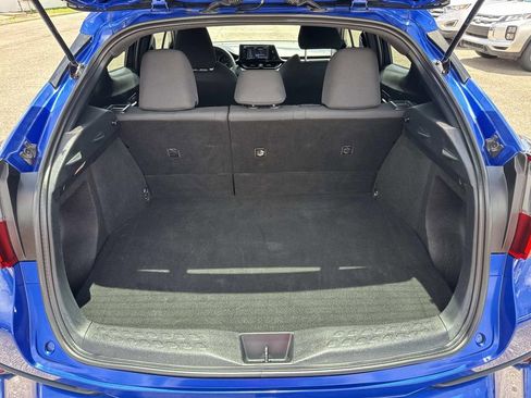 Used 2018 Toyota C-HR XLE image 9