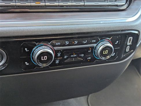 Used 2024 GMC Sierra 1500 SLT image 28