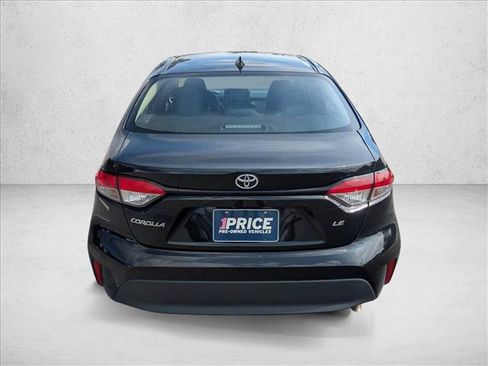 Used 2025 Toyota Corolla LE FWD image 6