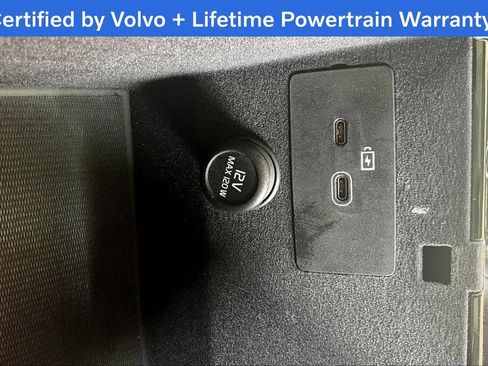 Used 2025 Volvo XC90 B6 Plus AWD/4WD image 35