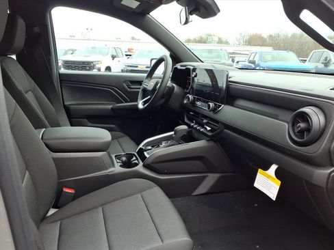 New 2026 Chevrolet Colorado W/T image 18