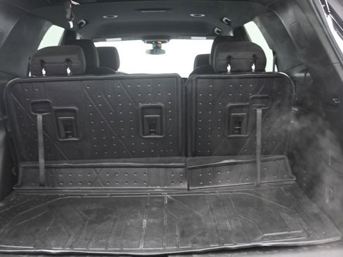 Used 2023 Chevrolet Traverse LT w/ LPO, Floor Liner Package AWD/4WD image 16