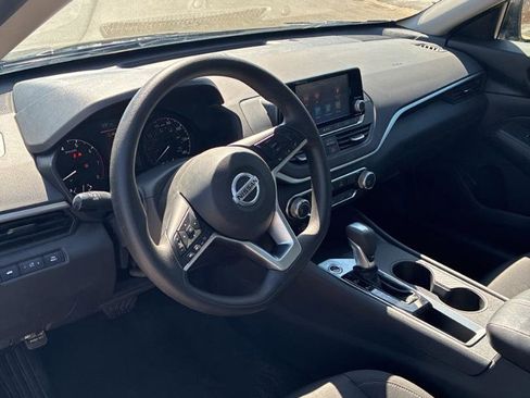 Used 2022 Nissan Altima 2.5 S image 6
