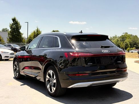 Used 2023 Audi e-tron Premium Plus w/ Premium Plus Package AWD/4WD image 14