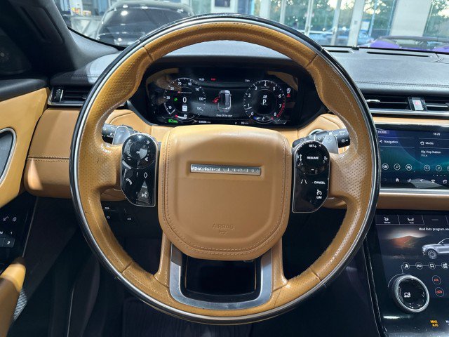Used 2019 Land Rover Range Rover Velar R-Dynamic SE AWD/4WD image 47