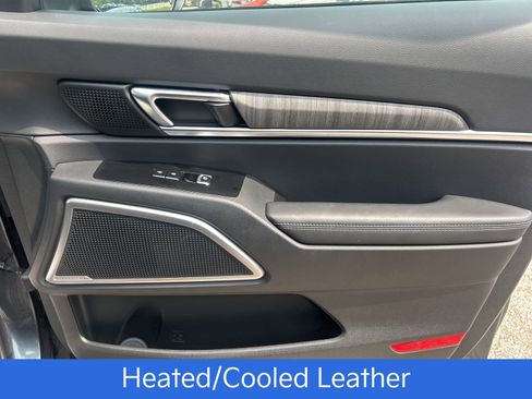 Used 2024 Kia Telluride EX image 26