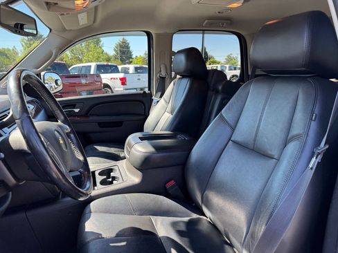 Used 2013 Chevrolet Tahoe LT w/ Luxury Package AWD/4WD image 10