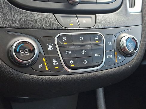 Used 2024 Chevrolet Malibu LT image 15