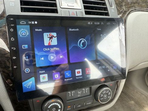 Used 2009 Cadillac DTS w/ Trunk Convenience Package image 27