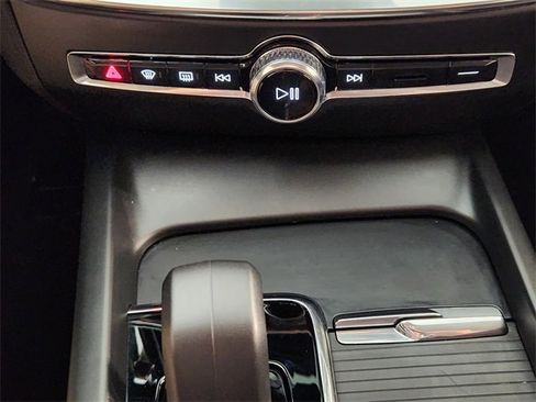Used 2024 Volvo S60 B5 Core image 19