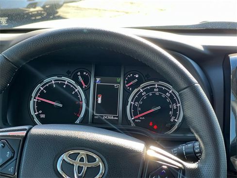 Certified 2023 Toyota 4Runner TRD Off-Road Premium image 16