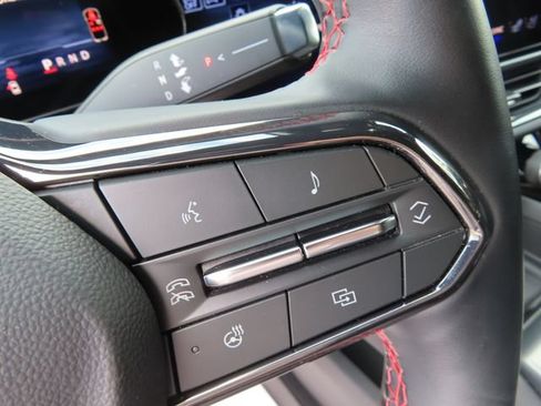 Used 2025 Chevrolet Equinox EV RS w/ Convenience Package II AWD/4WD image 16