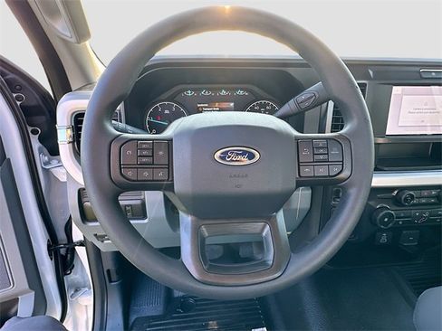 New 2025 Ford F550 4x4 Regular Cab Super Duty image 7